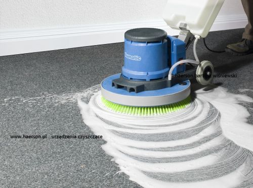 szorowanie i usuwanie starych powłok impregnującyh